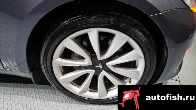 Tesla Model 3 Model 3 2020 года - вид 5