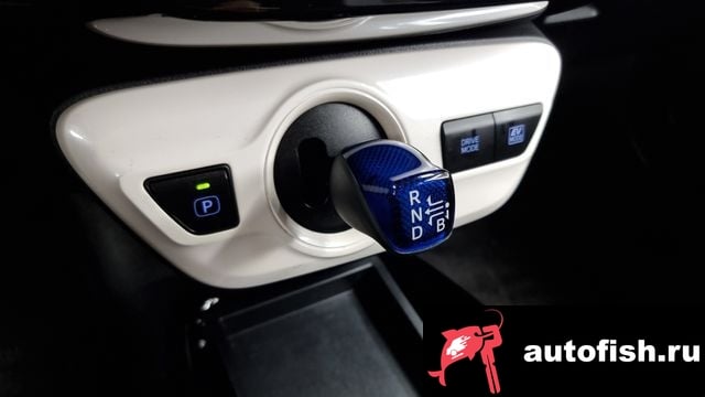 Toyota Prius Prius 4th Generation 2018 года - вид 9