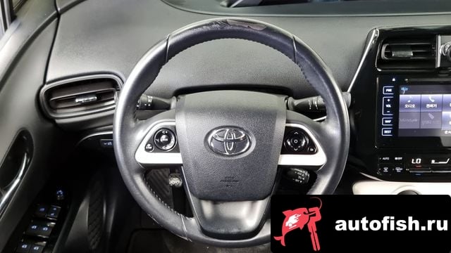 Toyota Prius Prius 4th Generation 2018 года - похожие автомобили