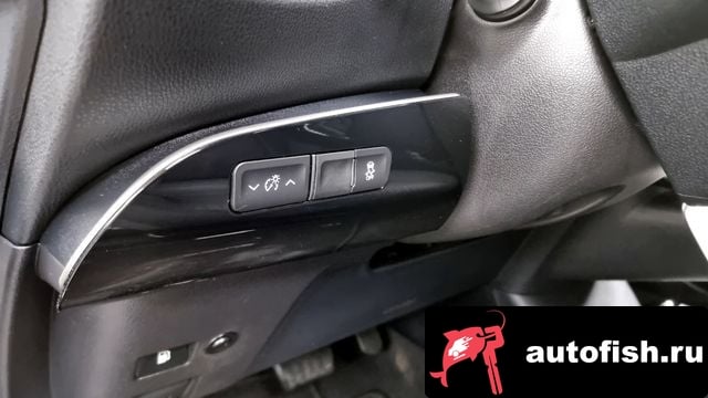 Toyota Prius Prius 4th Generation 2018 года - вид 17