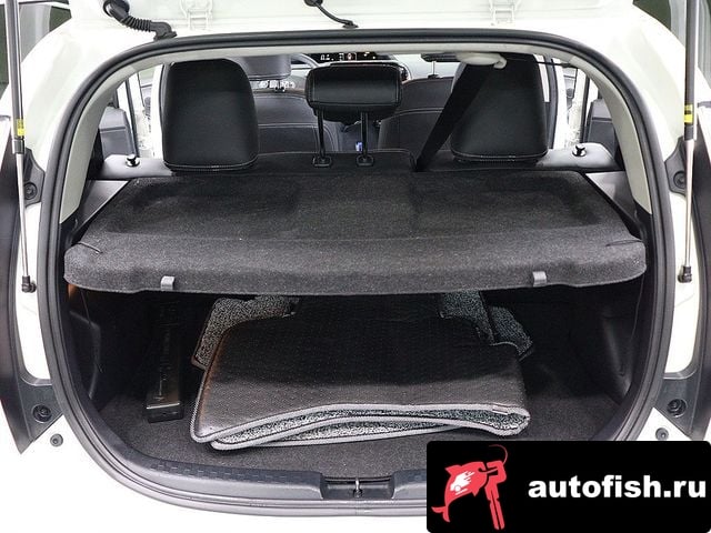 Toyota Prius Prius C 2018 года - вид 5