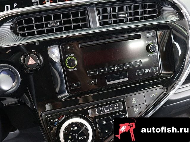 Toyota Prius Prius C 2018 года - вид 8