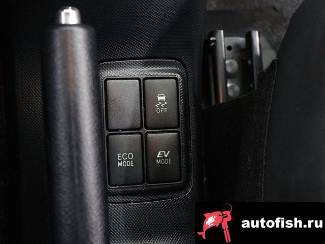 Toyota Prius Prius C 2018 года - вид 10