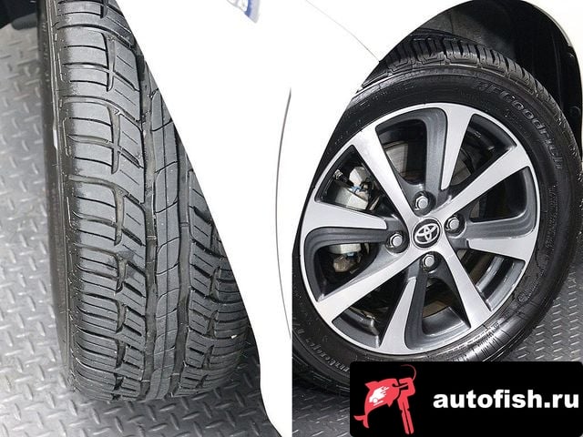 Toyota Prius Prius C 2018 года - вид 20