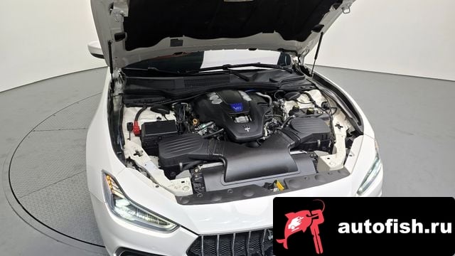 Maserati Ghibli Gibley 2018 года - вид 6