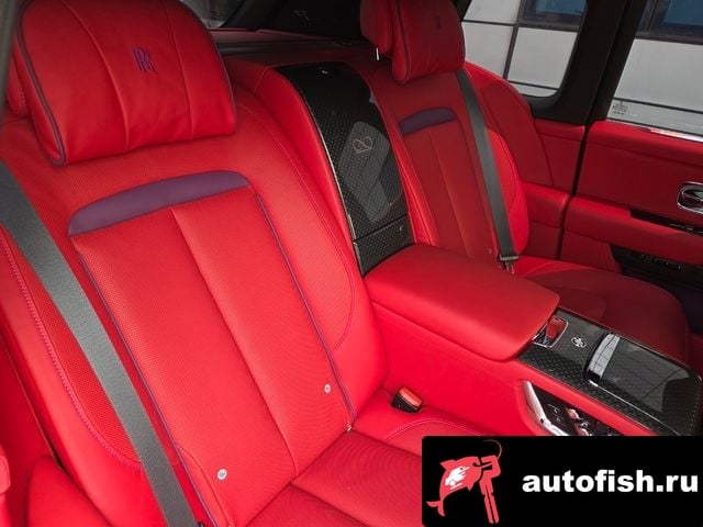 Rolls-Royce Cullinan Cullinan 2023 года - похожие автомобили