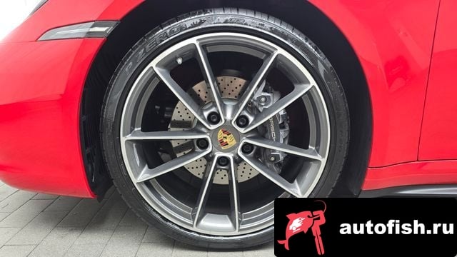 Porsche 911 911 (992) 2020 года - вид 5