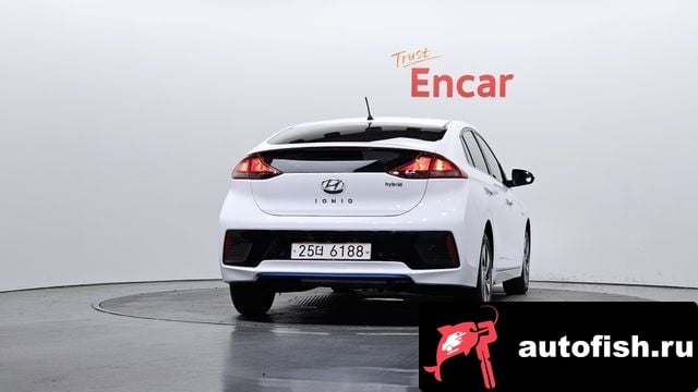 Hyundai Ioniq Ionic Hybrid 2019 года - вид 4