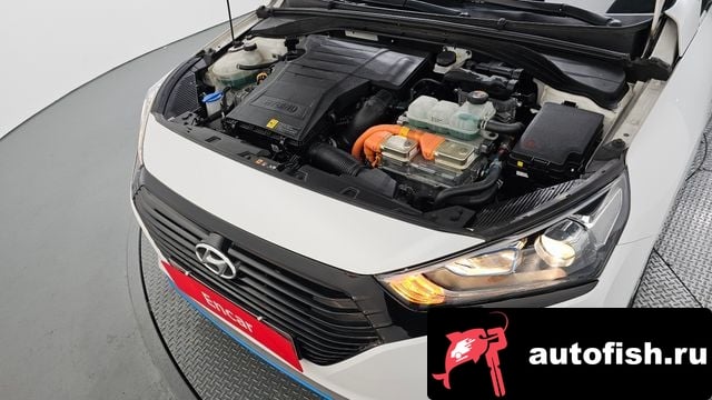 Hyundai Ioniq Ionic Hybrid 2019 года - вид 6