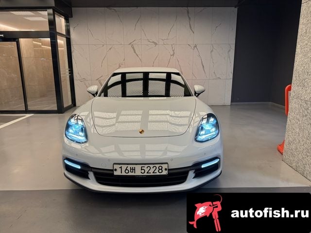 Porsche Panamera Panamera (971) 2018 года - вид 3