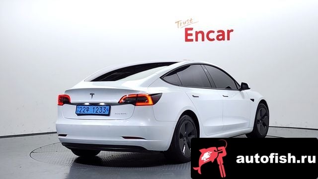 Tesla Model 3 Model 3 2021 года - вид 2