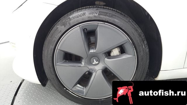 Tesla Model 3 Model 3 2021 года - вид 5