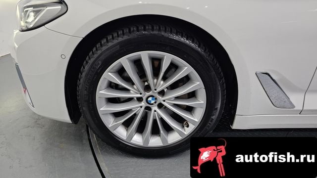 BMW 5-Series 5 Series (G30) 2020 года - вид 5