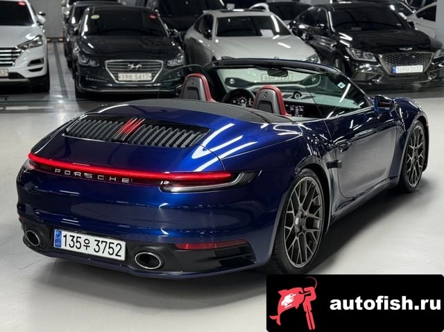 Porsche 911 911 (992) 2020 года - вид 4