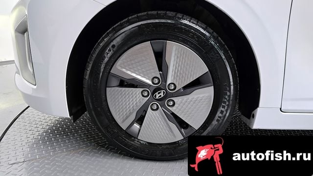 Hyundai Ioniq The New Ionic Hybrid 2019 года - вид 5