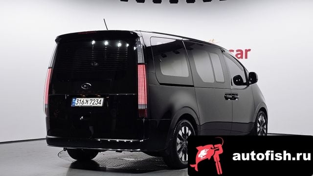Hyundai Staria Staria 2021 года - вид 2