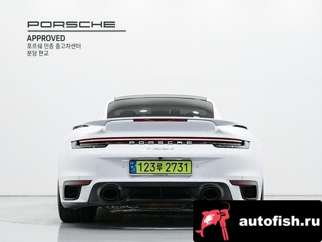 Porsche 911 911 (992) 2023 года - вид 4