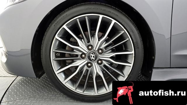 Hyundai AVANTE Avante AD 2018 года - вид 5