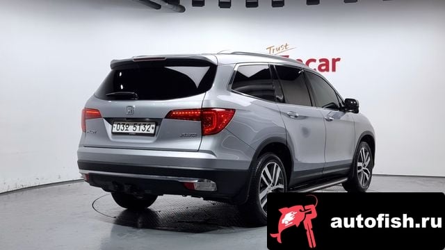Honda Pilot Pilot 3rd generation 2018 года - вид 2