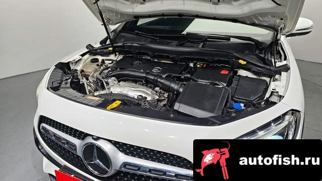 Mercedes-Benz GLA-Class GLA - Class H247 2020 года - вид 6