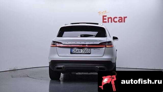 Lincoln Nautilus Nautilus First generation 2020 года - вид 4