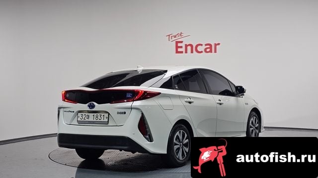 Toyota Prius Prius Prime 2017 года - вид 2