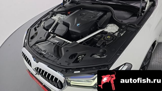 BMW 5-Series 5 Series (G30) 2023 года - вид 6