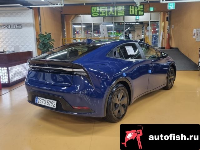 Toyota Prius Prius 5th Generation 2023 года - вид 4