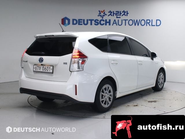 Toyota Prius Prius V 2016 года - вид 2