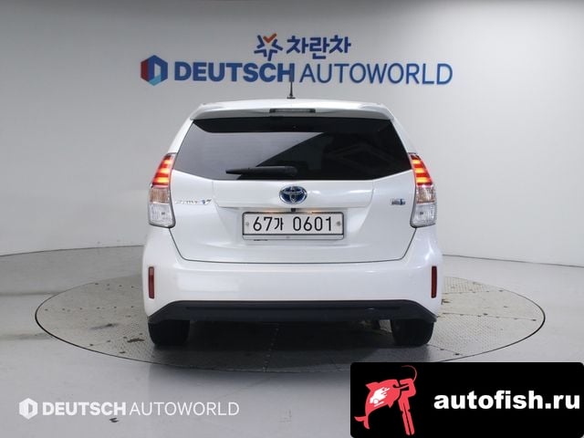 Toyota Prius Prius V 2016 года - вид 4