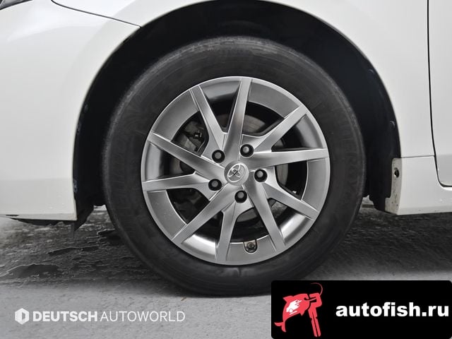 Toyota Prius Prius V 2016 года - вид 5