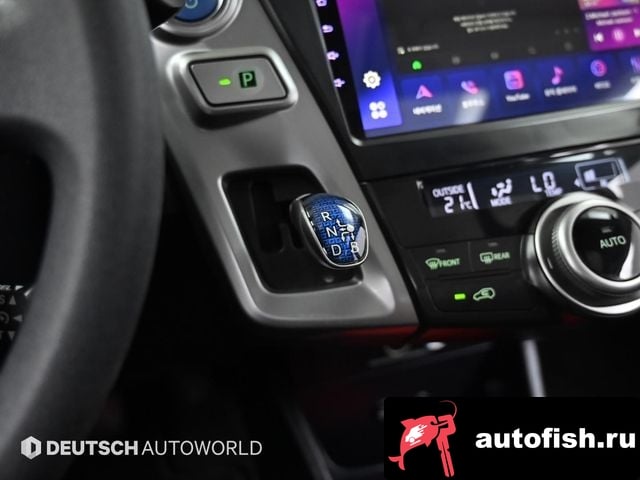 Toyota Prius Prius V 2016 года - вид 9