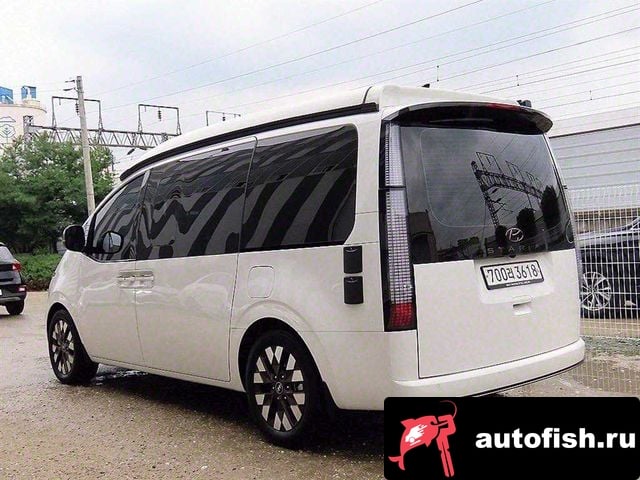 Hyundai Staria Staria 2024 года - вид 3