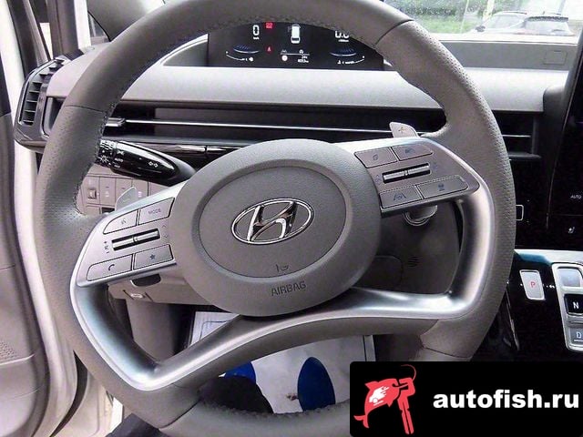 Hyundai Staria Staria 2024 года - похожие автомобили