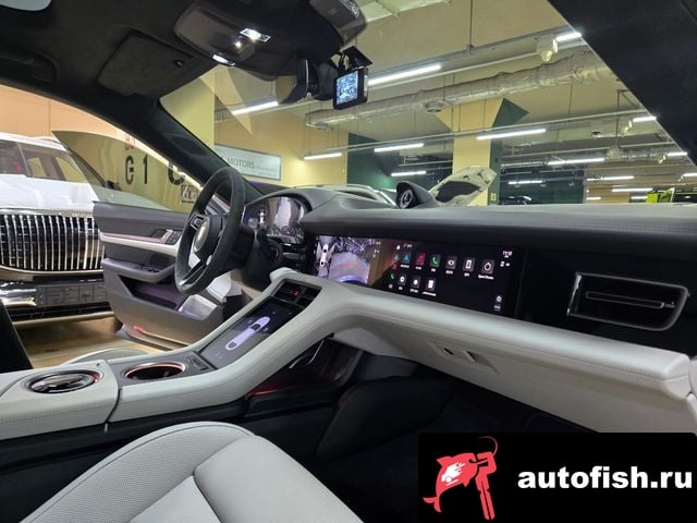 Porsche Taycan Taikan 2023 года - вид 6