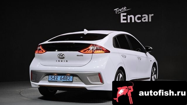Hyundai Ioniq Ionic Electric 2018 года - похожие автомобили