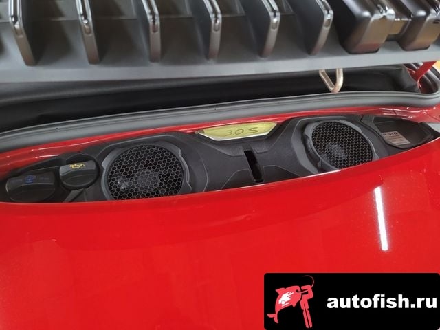 Porsche 911 911 (992) 2020 года - вид 6