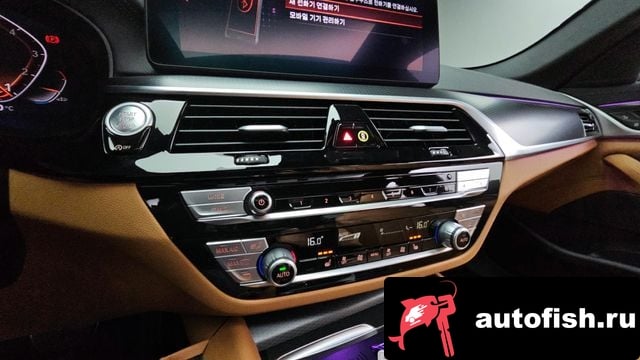 BMW 5-Series 5 Series (G30) 2023 года - вид 15