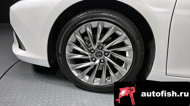 Lexus ES ES300h 7th generation 2024 года - вид 5