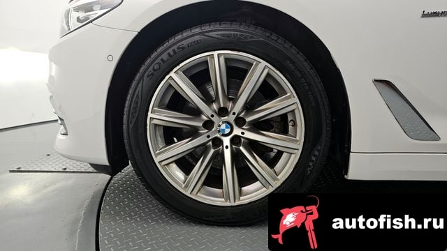 BMW 5-Series 5 Series (G30) 2018 года - вид 5