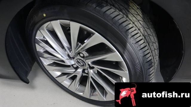 Lexus ES ES300h 7th generation 2024 года - вид 3