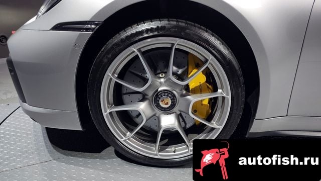 Porsche 911 911 (992) 2023 года - вид 5