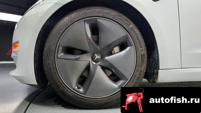 Tesla Model 3 Model 3 2020 года - вид 5