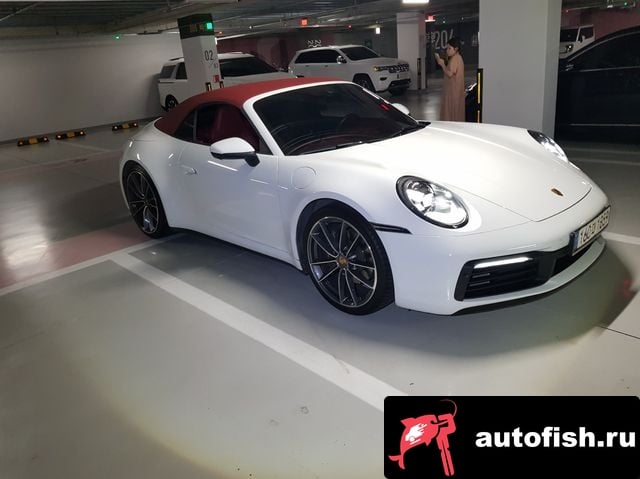 Porsche 911 911 (992) 2021 года - вид 3