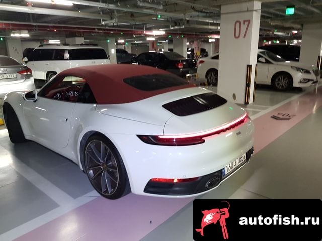 Porsche 911 911 (992) 2021 года - вид 4