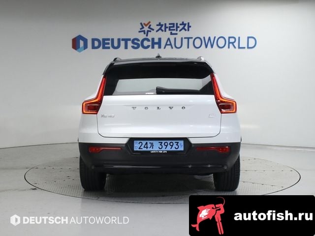 Volvo XC40 XC40 Richards 2024 года - вид 4
