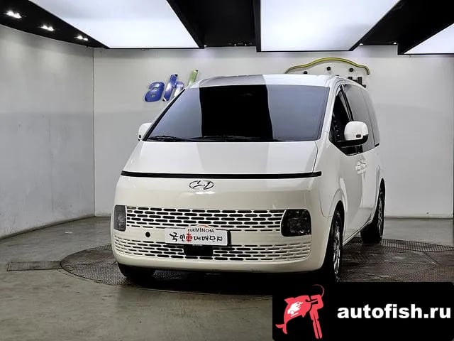 Hyundai Staria Staria 2021 года - вид 2