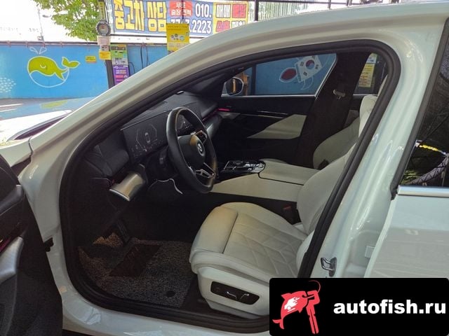 BMW 5-Series 5 Series (G60) 2024 года - вид 8