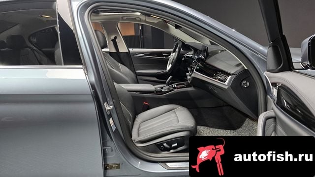 BMW 5-Series 5 Series (G30) 2019 года - похожие автомобили