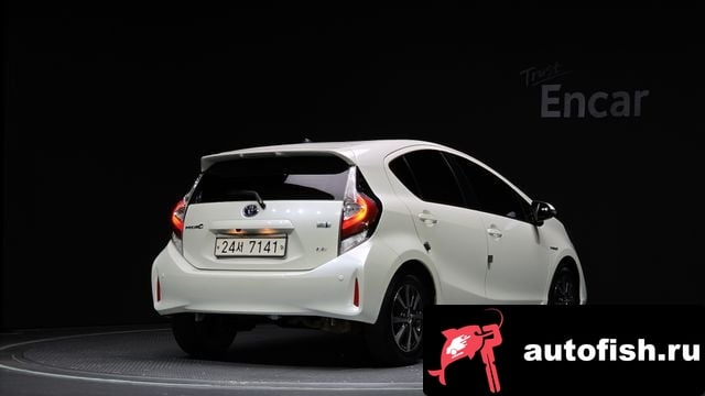 Toyota Prius Prius C 2018 года - вид 2